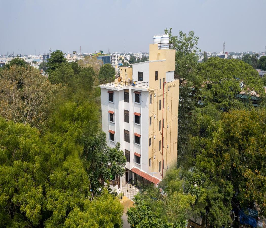 Hotel Vinayaga Tirupur Kültér fotó